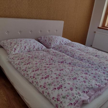 Bara Haz Villa Tvrdosovce Ngoại thất bức ảnh